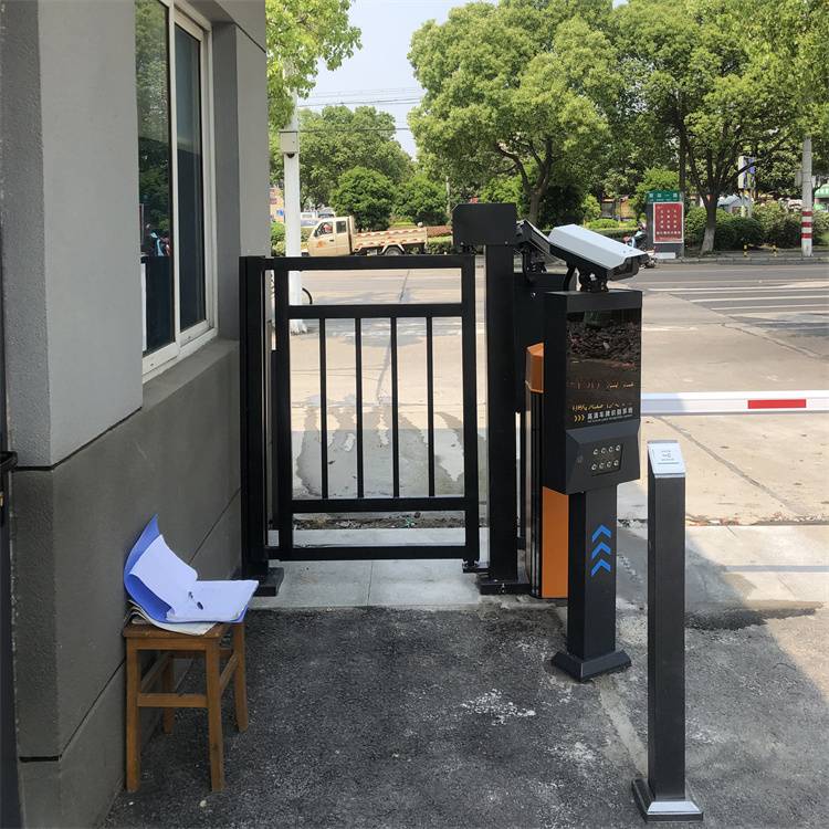 博尔塔拉伸缩门 现代智能门禁系统的全面解析